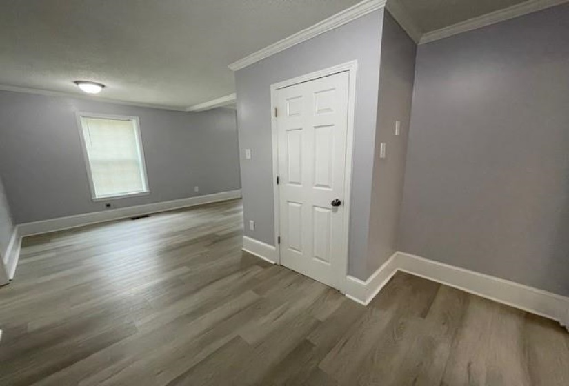 725 LOEB ST, Memphis, Tennessee 38111, 4 Bedrooms Bedrooms, 8 Rooms Rooms,2.1 BathroomsBathrooms,Residential,For Sale,LOEB,10220367