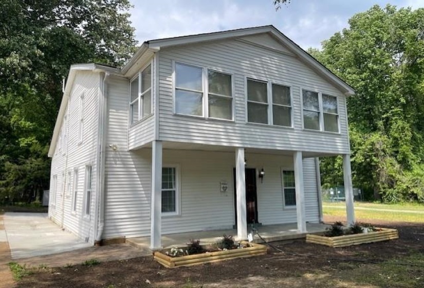725 LOEB ST, Memphis, Tennessee 38111, 4 Bedrooms Bedrooms, 8 Rooms Rooms,2.1 BathroomsBathrooms,Residential,For Sale,LOEB,10220367