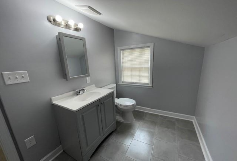 725 LOEB ST, Memphis, Tennessee 38111, 4 Bedrooms Bedrooms, 8 Rooms Rooms,2.1 BathroomsBathrooms,Residential,For Sale,LOEB,10220367