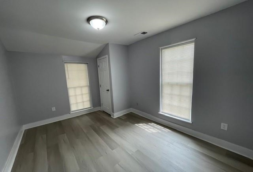 725 LOEB ST, Memphis, Tennessee 38111, 4 Bedrooms Bedrooms, 8 Rooms Rooms,2.1 BathroomsBathrooms,Residential,For Sale,LOEB,10220367
