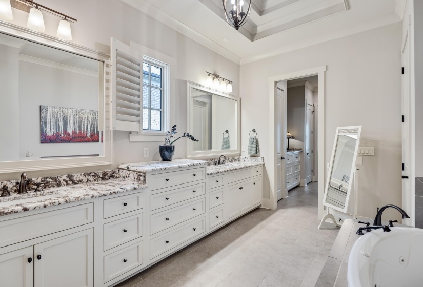 564 WINDING WOOD CIR, Collierville, Tennessee 38017, 5 Bedroom Bedrooms, 12 Room Rooms,5.1 BathroomBathrooms,Residential,For Sale,WINDING WOOD,0,10220401