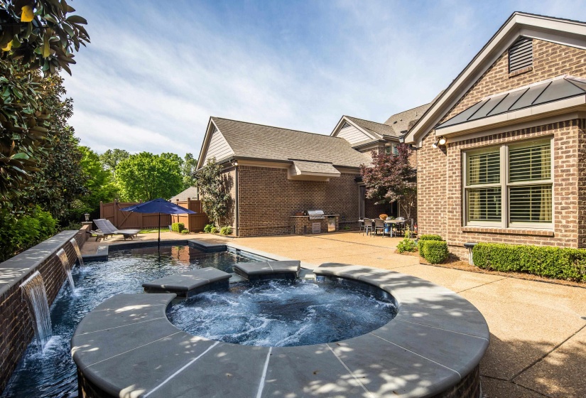 564 WINDING WOOD CIR, Collierville, Tennessee 38017, 5 Bedroom Bedrooms, 12 Room Rooms,5.1 BathroomBathrooms,Residential,For Sale,WINDING WOOD,0,10220401