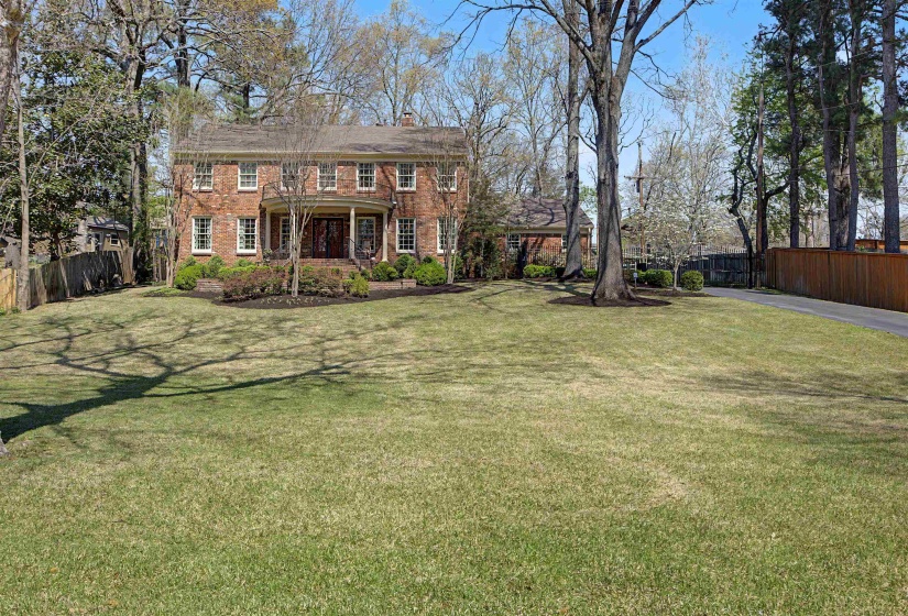 5722 SHADY GLEN RD, Memphis, Tennessee 38120, 4 Bedroom Bedrooms, 10 Room Rooms,3.2 BathroomBathrooms,Residential,For Sale,SHADY GLEN,0,10220404