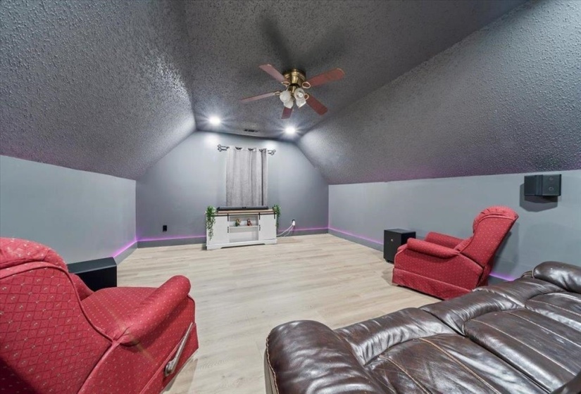 8429 KING WILLIAM ST, Memphis, Tennessee 38016, 5 Bedrooms Bedrooms, 9 Rooms Rooms,3 BathroomsBathrooms,Rental Properties,For Sale,KING WILLIAM,10220414