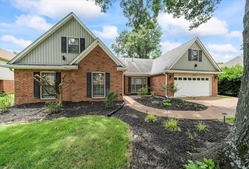 8429 KING WILLIAM ST, Memphis, Tennessee 38016, 5 Bedrooms Bedrooms, 9 Rooms Rooms,3 BathroomsBathrooms,Rental Properties,For Sale,KING WILLIAM,10220414