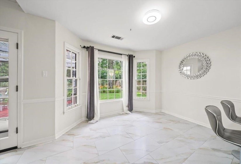 8429 KING WILLIAM ST, Memphis, Tennessee 38016, 5 Bedrooms Bedrooms, 9 Rooms Rooms,3 BathroomsBathrooms,Rental Properties,For Sale,KING WILLIAM,10220414