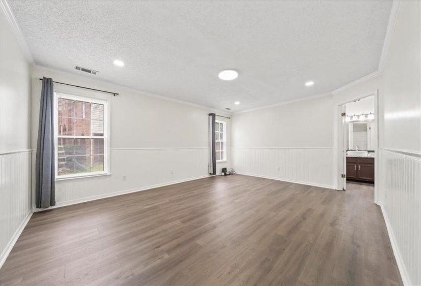 8429 KING WILLIAM ST, Memphis, Tennessee 38016, 5 Bedrooms Bedrooms, 9 Rooms Rooms,3 BathroomsBathrooms,Rental Properties,For Sale,KING WILLIAM,10220414