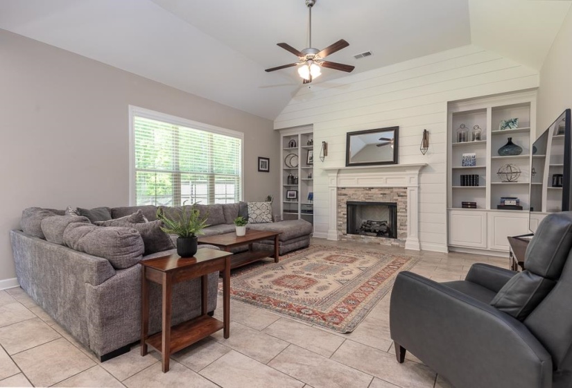 4817 GRAYSEN GORGE RD, Lakeland, Tennessee 38002, 4 Bedrooms Bedrooms, 9 Rooms Rooms,3.1 BathroomsBathrooms,Residential,For Sale,GRAYSEN GORGE,10220216