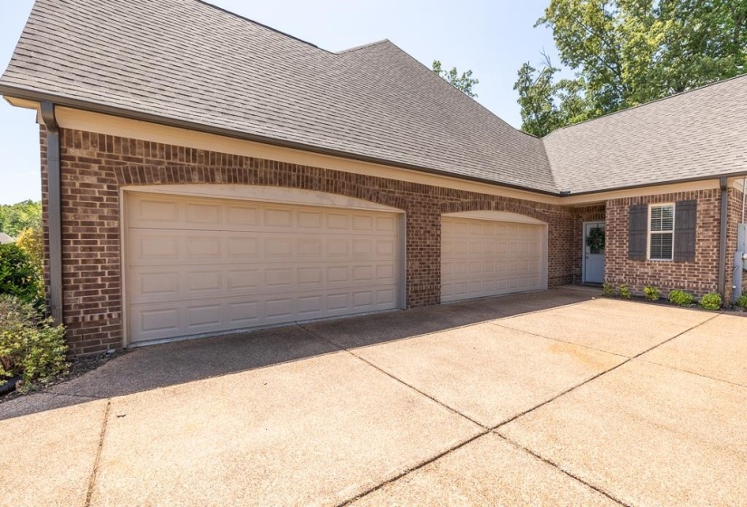 4817 GRAYSEN GORGE RD, Lakeland, Tennessee 38002, 4 Bedrooms Bedrooms, 9 Rooms Rooms,3.1 BathroomsBathrooms,Residential,For Sale,GRAYSEN GORGE,10220216