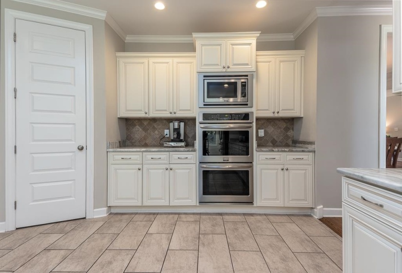 4817 GRAYSEN GORGE RD, Lakeland, Tennessee 38002, 4 Bedrooms Bedrooms, 9 Rooms Rooms,3.1 BathroomsBathrooms,Residential,For Sale,GRAYSEN GORGE,10220216