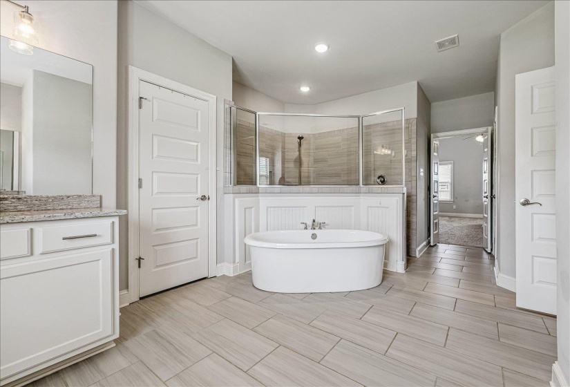 12802 LONGMIRE LOOP, Arlington, Tennessee 38002, 5 Bedrooms Bedrooms, 10 Rooms Rooms,3.1 BathroomsBathrooms,Residential,For Sale,LONGMIRE,10220416