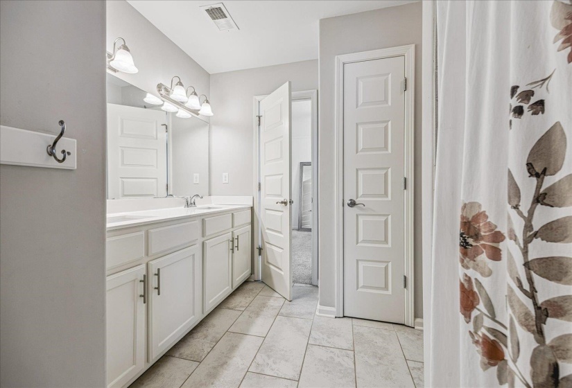 12802 LONGMIRE LOOP, Arlington, Tennessee 38002, 5 Bedrooms Bedrooms, 10 Rooms Rooms,3.1 BathroomsBathrooms,Residential,For Sale,LONGMIRE,10220416