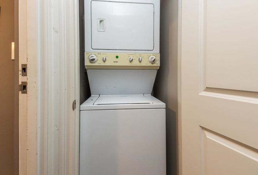 655 RIVERSIDE DR, Memphis, Tennessee 38103, 1 Bedroom Bedrooms, 3 Rooms Rooms,1 BathroomBathrooms,Residential,For Sale,RIVERSIDE,10220417