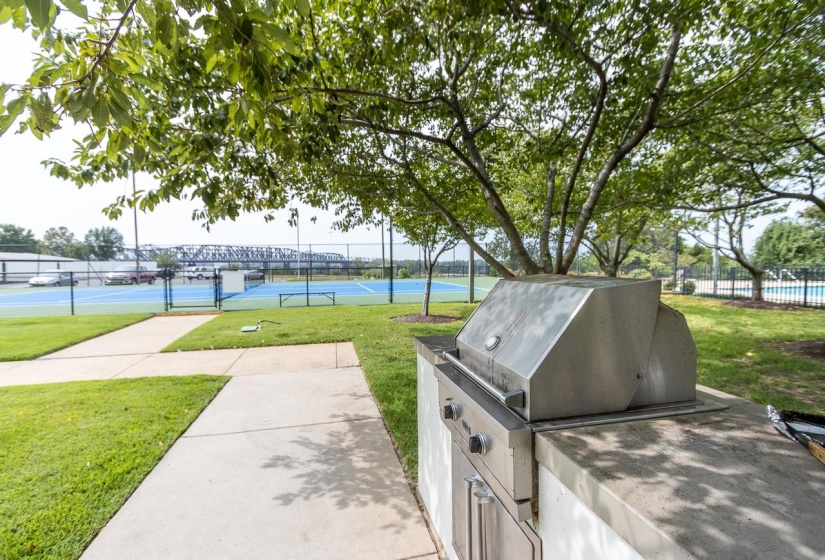 655 RIVERSIDE DR, Memphis, Tennessee 38103, 1 Bedroom Bedrooms, 3 Rooms Rooms,1 BathroomBathrooms,Residential,For Sale,RIVERSIDE,10220417