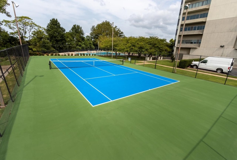 655 RIVERSIDE DR, Memphis, Tennessee 38103, 1 Bedroom Bedrooms, 3 Rooms Rooms,1 BathroomBathrooms,Residential,For Sale,RIVERSIDE,10220417