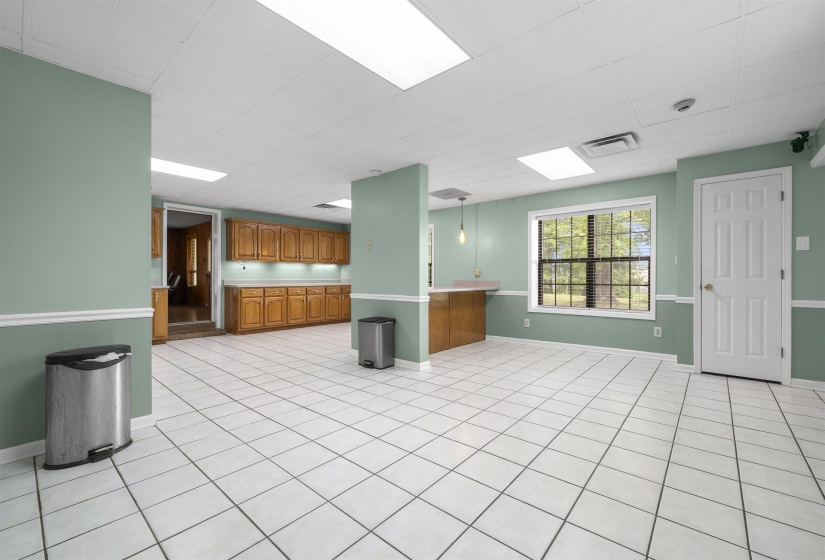 1120 MCFADDEN DR, Oakland, Tennessee 38060, 3 Bedroom Bedrooms, 7 Room Rooms,3 BathroomBathrooms,Residential,For Sale,MCFADDEN,0,10220429