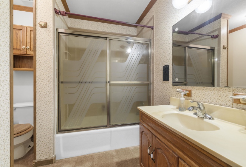 1120 MCFADDEN DR, Oakland, Tennessee 38060, 3 Bedroom Bedrooms, 7 Room Rooms,3 BathroomBathrooms,Residential,For Sale,MCFADDEN,0,10220429