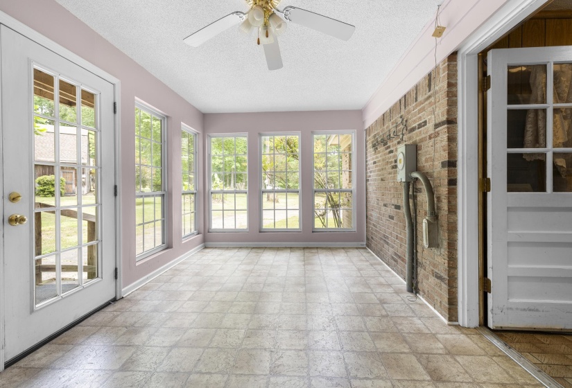 1170 MCFADDEN DR, Oakland, Tennessee 38060, 2 Bedroom Bedrooms, 5 Room Rooms,1 BathroomBathrooms,Residential,For Sale,MCFADDEN,0,10220430
