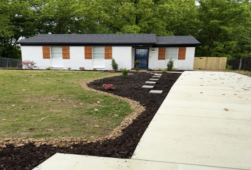 185 VERNELLE AVE, Memphis, Tennessee 38109, 3 Bedroom Bedrooms, 5 Room Rooms,1 BathroomBathrooms,Residential,For Sale,VERNELLE,0,10220436