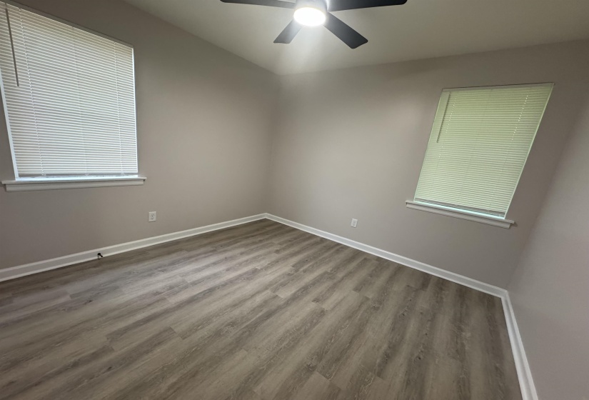185 VERNELLE AVE, Memphis, Tennessee 38109, 3 Bedroom Bedrooms, 5 Room Rooms,1 BathroomBathrooms,Residential,For Sale,VERNELLE,0,10220436