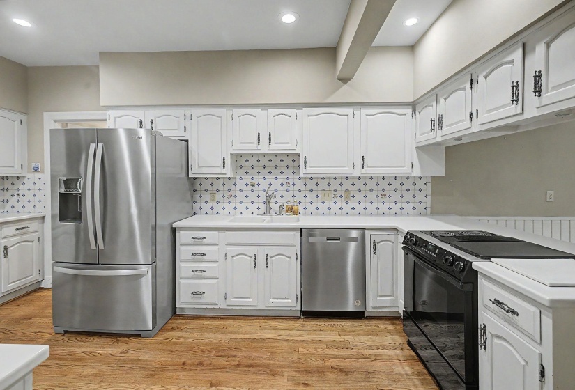 443 GRANDVIEW ST, Memphis, Tennessee 38111, 4 Bedroom Bedrooms, 10 Room Rooms,3.1 BathroomBathrooms,Residential,For Sale,GRANDVIEW,0,10220440