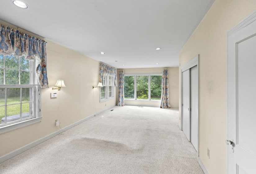 443 GRANDVIEW ST, Memphis, Tennessee 38111, 4 Bedroom Bedrooms, 10 Room Rooms,3.1 BathroomBathrooms,Residential,For Sale,GRANDVIEW,0,10220440