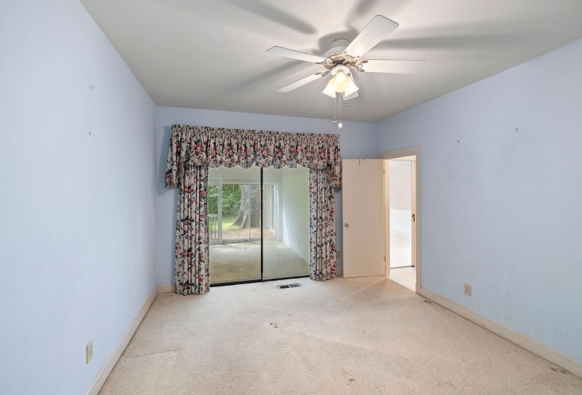 443 GRANDVIEW ST, Memphis, Tennessee 38111, 4 Bedroom Bedrooms, 10 Room Rooms,3.1 BathroomBathrooms,Residential,For Sale,GRANDVIEW,0,10220440