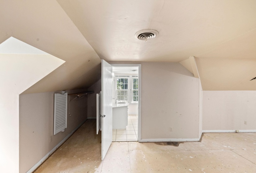 443 GRANDVIEW ST, Memphis, Tennessee 38111, 4 Bedroom Bedrooms, 10 Room Rooms,3.1 BathroomBathrooms,Residential,For Sale,GRANDVIEW,0,10220440