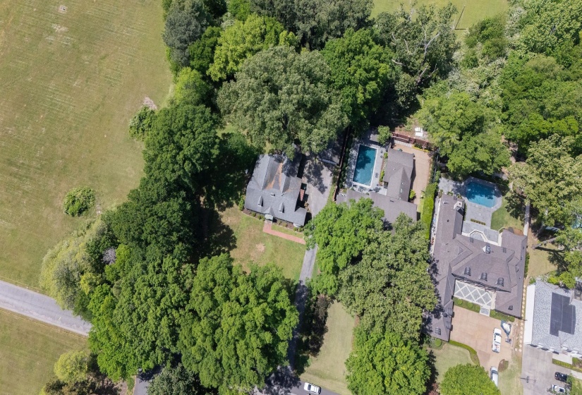 443 GRANDVIEW ST, Memphis, Tennessee 38111, 4 Bedroom Bedrooms, 10 Room Rooms,3.1 BathroomBathrooms,Residential,For Sale,GRANDVIEW,0,10220440