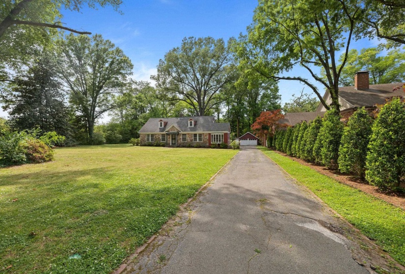 443 GRANDVIEW ST, Memphis, Tennessee 38111, 4 Bedroom Bedrooms, 10 Room Rooms,3.1 BathroomBathrooms,Residential,For Sale,GRANDVIEW,0,10220440