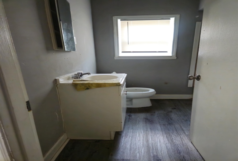 540 BERCLAIR RD, Memphis, Tennessee 38122, 2 Bedrooms Bedrooms, ,1 BathroomBathrooms,Duplexes,For Sale,BERCLAIR,10220471