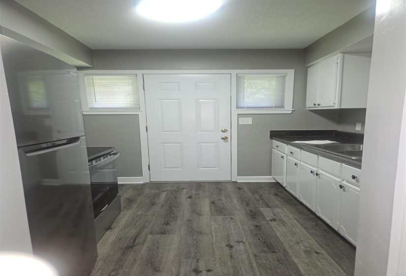 540 BERCLAIR RD, Memphis, Tennessee 38122, 2 Bedrooms Bedrooms, ,1 BathroomBathrooms,Duplexes,For Sale,BERCLAIR,10220471