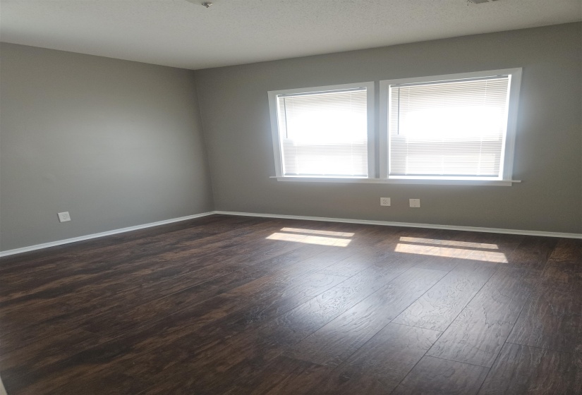540 BERCLAIR RD, Memphis, Tennessee 38122, 2 Bedrooms Bedrooms, ,1 BathroomBathrooms,Duplexes,For Sale,BERCLAIR,10220471