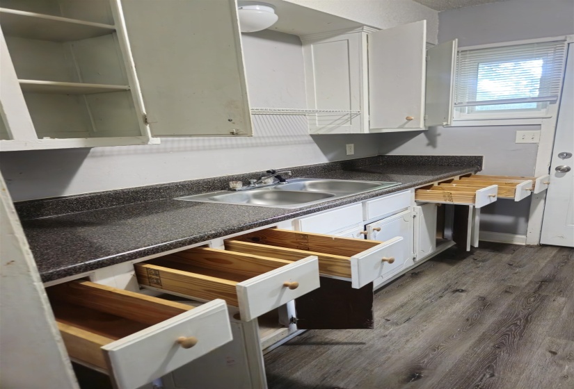 540 BERCLAIR RD, Memphis, Tennessee 38122, 2 Bedrooms Bedrooms, ,1 BathroomBathrooms,Duplexes,For Sale,BERCLAIR,10220471