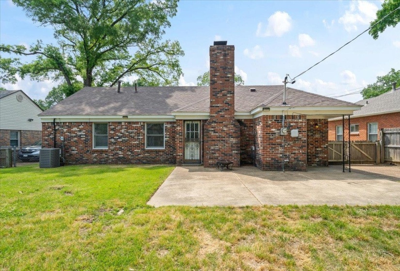 1594 DORSET DR, Memphis, Tennessee 38117, 3 Bedroom Bedrooms, 8 Room Rooms,2 BathroomBathrooms,Residential,For Sale,DORSET,0,10220442