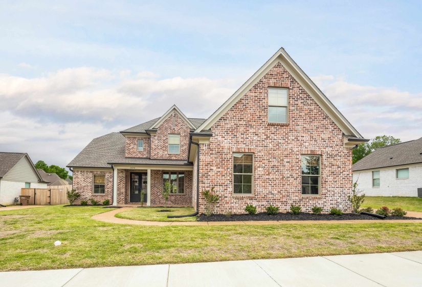 10252 GRAY HERON DR, Lakeland, Tennessee 38002, 4 Bedroom Bedrooms, 9 Room Rooms,3 BathroomBathrooms,Residential,For Sale,GRAY HERON,0,10220448