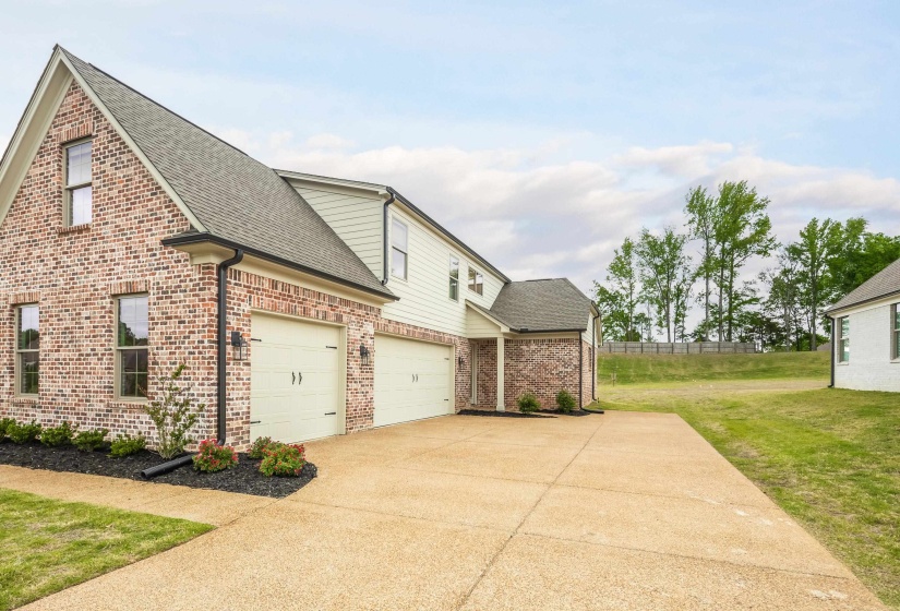 10252 GRAY HERON DR, Lakeland, Tennessee 38002, 4 Bedroom Bedrooms, 9 Room Rooms,3 BathroomBathrooms,Residential,For Sale,GRAY HERON,0,10220448