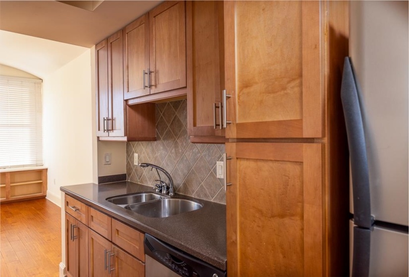 66 MONROE AVE, Memphis, Tennessee 38103, 1 Bedroom Bedrooms, 4 Rooms Rooms,1 BathroomBathrooms,Residential,For Sale,MONROE,10220462