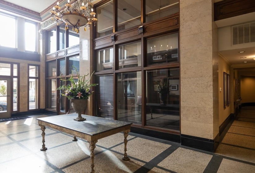 66 MONROE AVE, Memphis, Tennessee 38103, 1 Bedroom Bedrooms, 4 Rooms Rooms,1 BathroomBathrooms,Residential,For Sale,MONROE,10220462