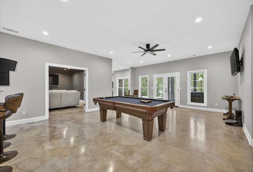 267 WOODRUN DR, Middleton, Tennessee 38052, 5 Bedroom Bedrooms, 21 Room Rooms,5.1 BathroomBathrooms,Residential,For Sale,WOODRUN,0,10220468