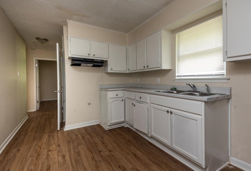 1871 GOOCH RD, Memphis, Tennessee 38109, 3 Bedroom Bedrooms, 7 Room Rooms,1 BathroomBathrooms,Residential,For Sale,GOOCH,0,10220478