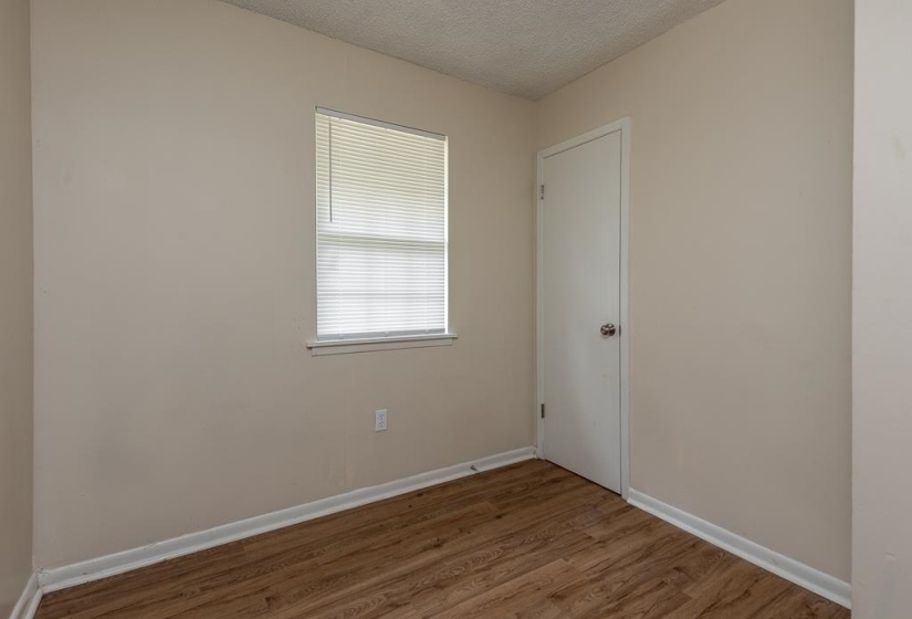 1871 GOOCH RD, Memphis, Tennessee 38109, 3 Bedroom Bedrooms, 7 Room Rooms,1 BathroomBathrooms,Residential,For Sale,GOOCH,0,10220478