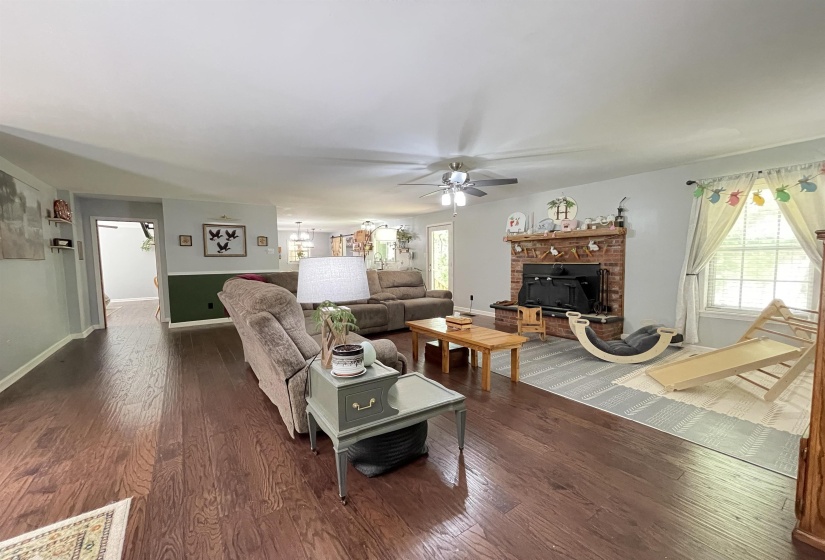 7754 DEER LAKE DR, Millington, Tennessee 38053, 3 Bedrooms Bedrooms, 7 Rooms Rooms,2 BathroomsBathrooms,Residential,For Sale,DEER LAKE,10220481