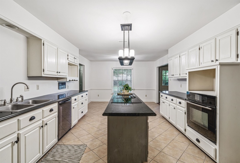 3264 PATRICIA ELLEN DR, Bartlett, Tennessee 38133, 4 Bedroom Bedrooms, 8 Room Rooms,3 BathroomBathrooms,Residential,For Sale,PATRICIA ELLEN,0,10220483