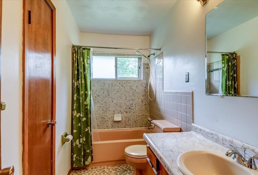 2569 ROZELLE ST, Memphis, Tennessee 38114, 3 Bedroom Bedrooms, 7 Room Rooms,1.1 BathroomBathrooms,Residential,For Sale,ROZELLE,0,10220487