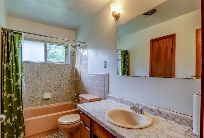 2569 ROZELLE ST, Memphis, Tennessee 38114, 3 Bedroom Bedrooms, 7 Room Rooms,1.1 BathroomBathrooms,Residential,For Sale,ROZELLE,0,10220487