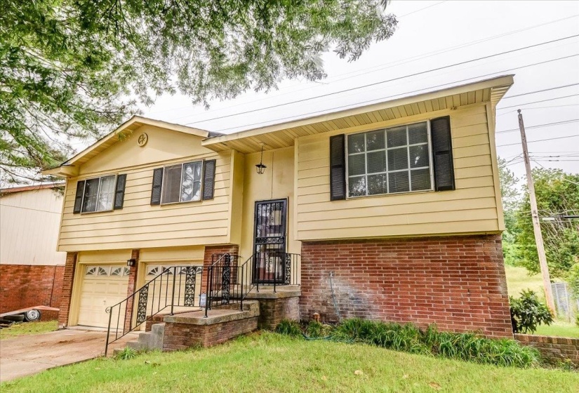 2569 ROZELLE ST, Memphis, Tennessee 38114, 3 Bedroom Bedrooms, 7 Room Rooms,1.1 BathroomBathrooms,Residential,For Sale,ROZELLE,0,10220487