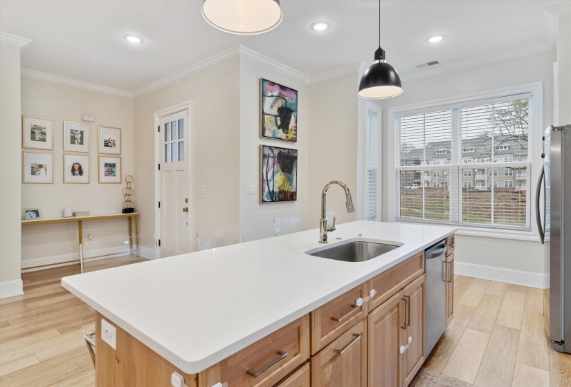 214 MCCOWAT ST, Jackson, Tennessee 38301-5272, 4 Bedrooms Bedrooms, 9 Rooms Rooms,2.1 BathroomsBathrooms,Residential,For Sale,MCCOWAT,10220493