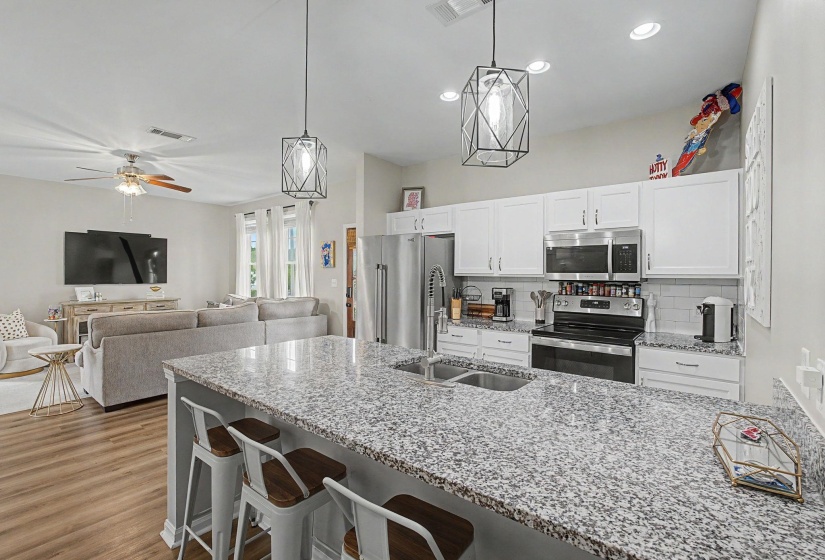 453 OLIVE BRANCH WAY, Oxford, Mississippi 38655, 4 Bedrooms Bedrooms, 8 Rooms Rooms,4.1 BathroomsBathrooms,Residential,For Sale,OLIVE BRANCH,10220500