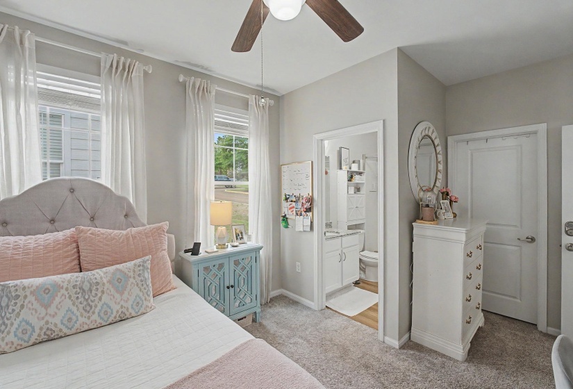 453 OLIVE BRANCH WAY, Oxford, Mississippi 38655, 4 Bedrooms Bedrooms, 8 Rooms Rooms,4.1 BathroomsBathrooms,Residential,For Sale,OLIVE BRANCH,10220500